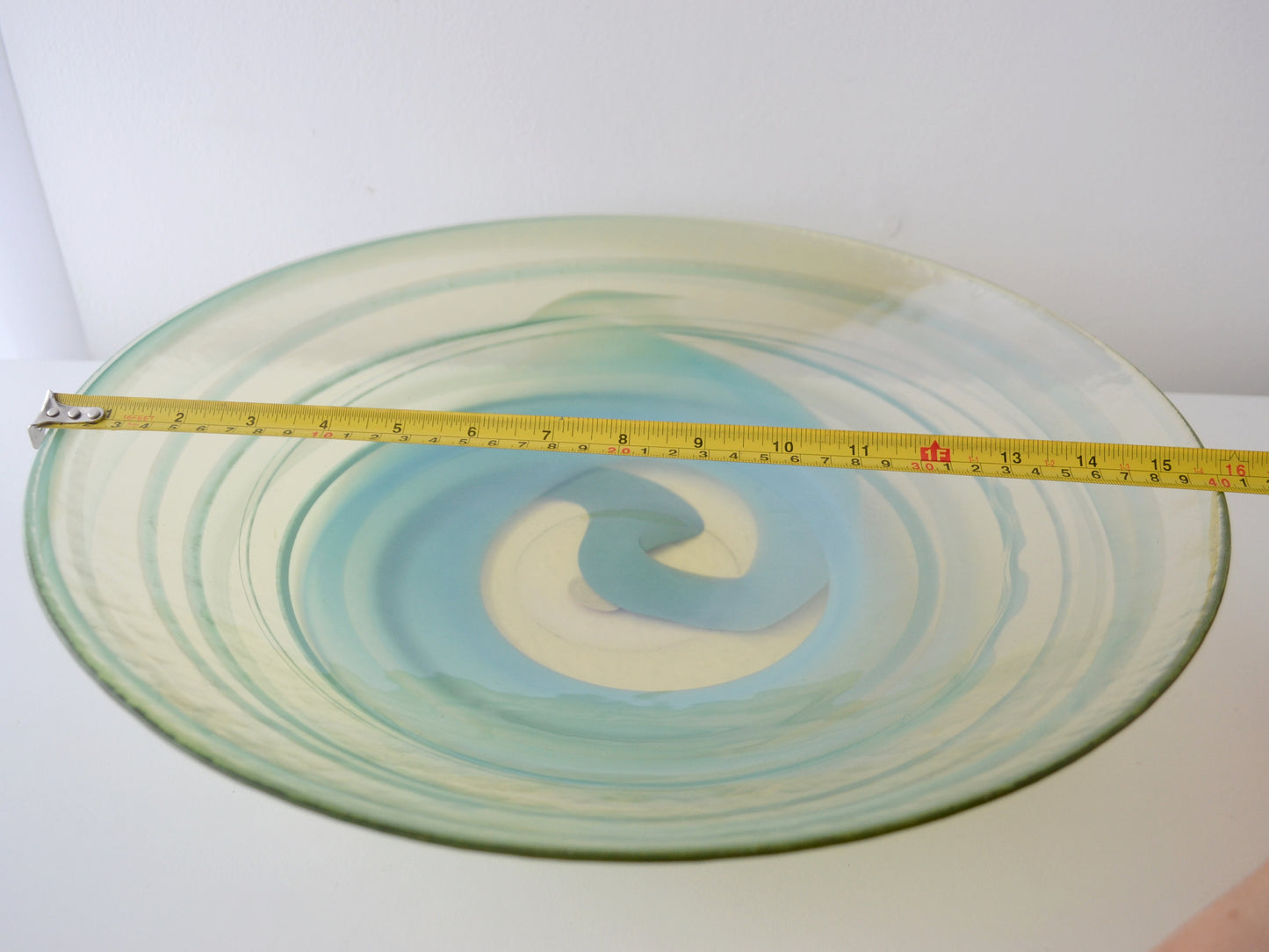 Large Murano glass centrepiece bowl with tape measure showing 8cm height, 40cm diameter, Italy circa 1970s