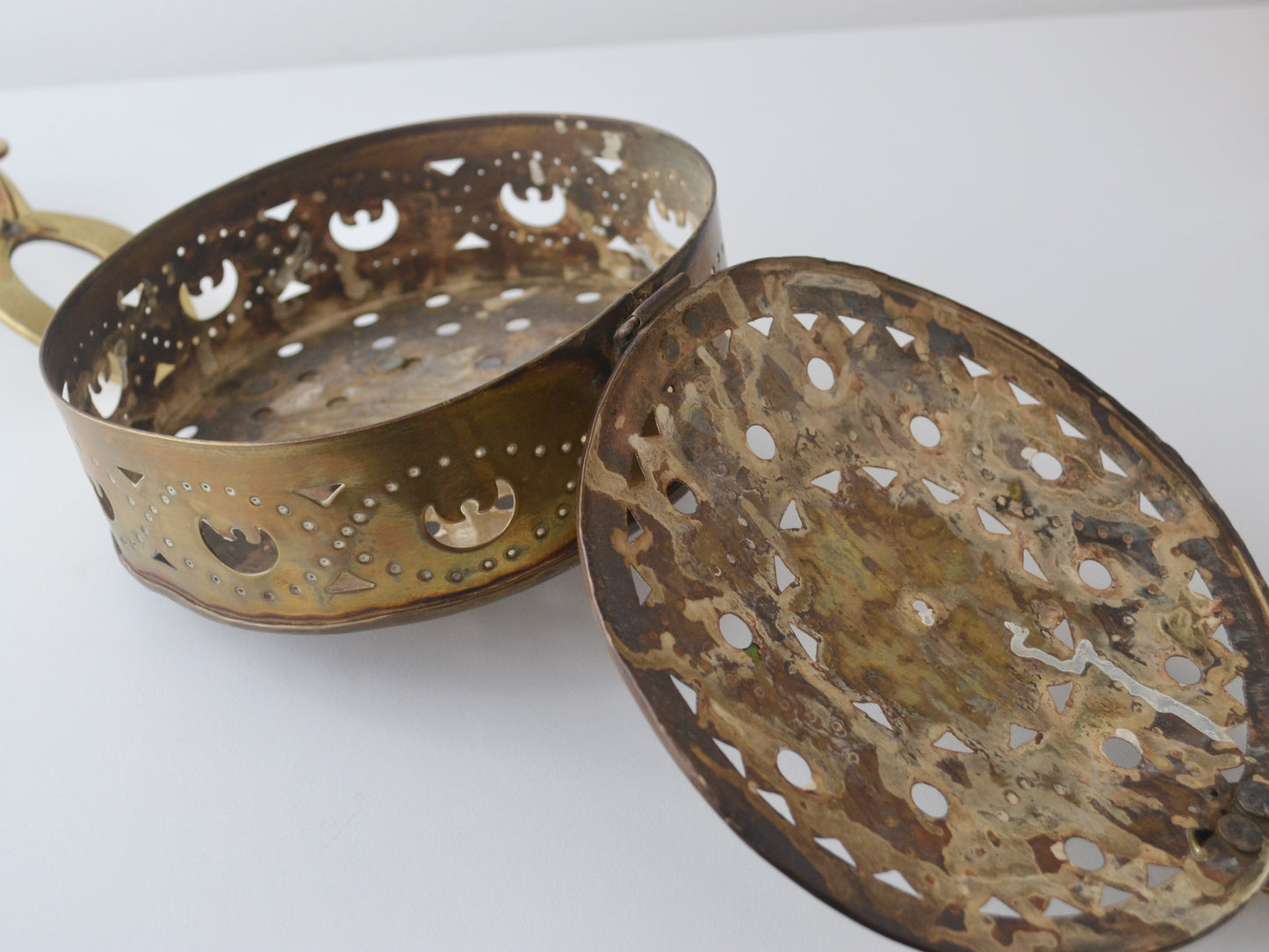 Brass Chestnut Roaster — Pierced Star Disc, England circa 1900s