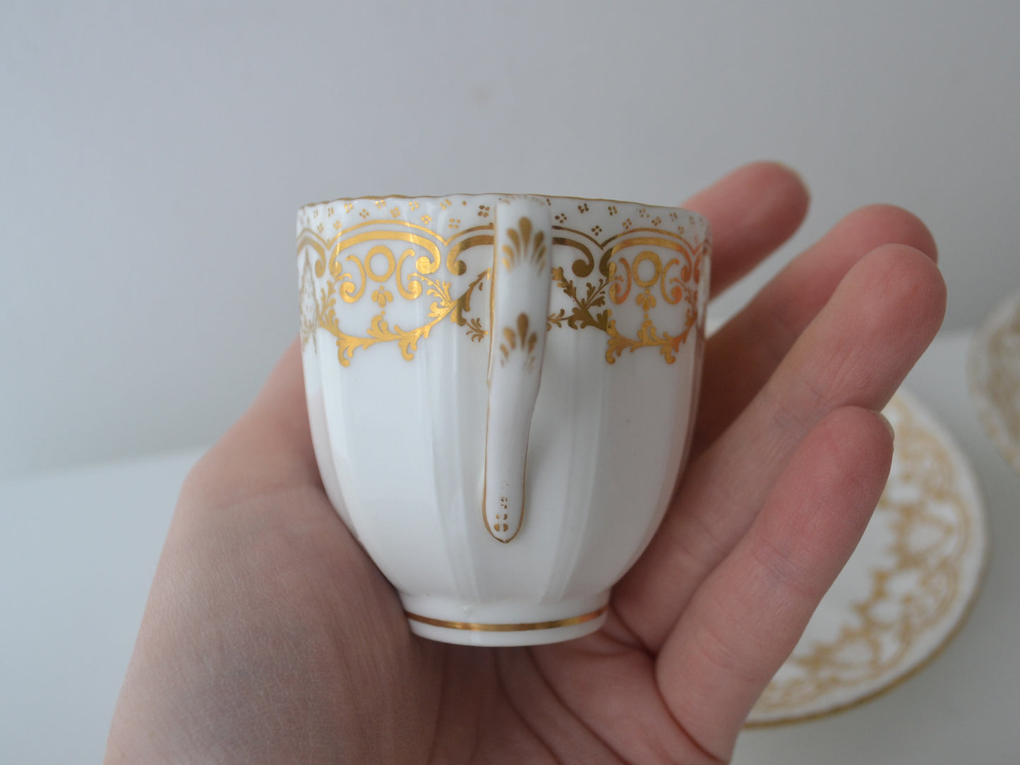 Davenport Longport Staffordshire Trio — Porcelain Cup & Saucer Set of Three, Gilt Scrollwork, England circa 1800–1830