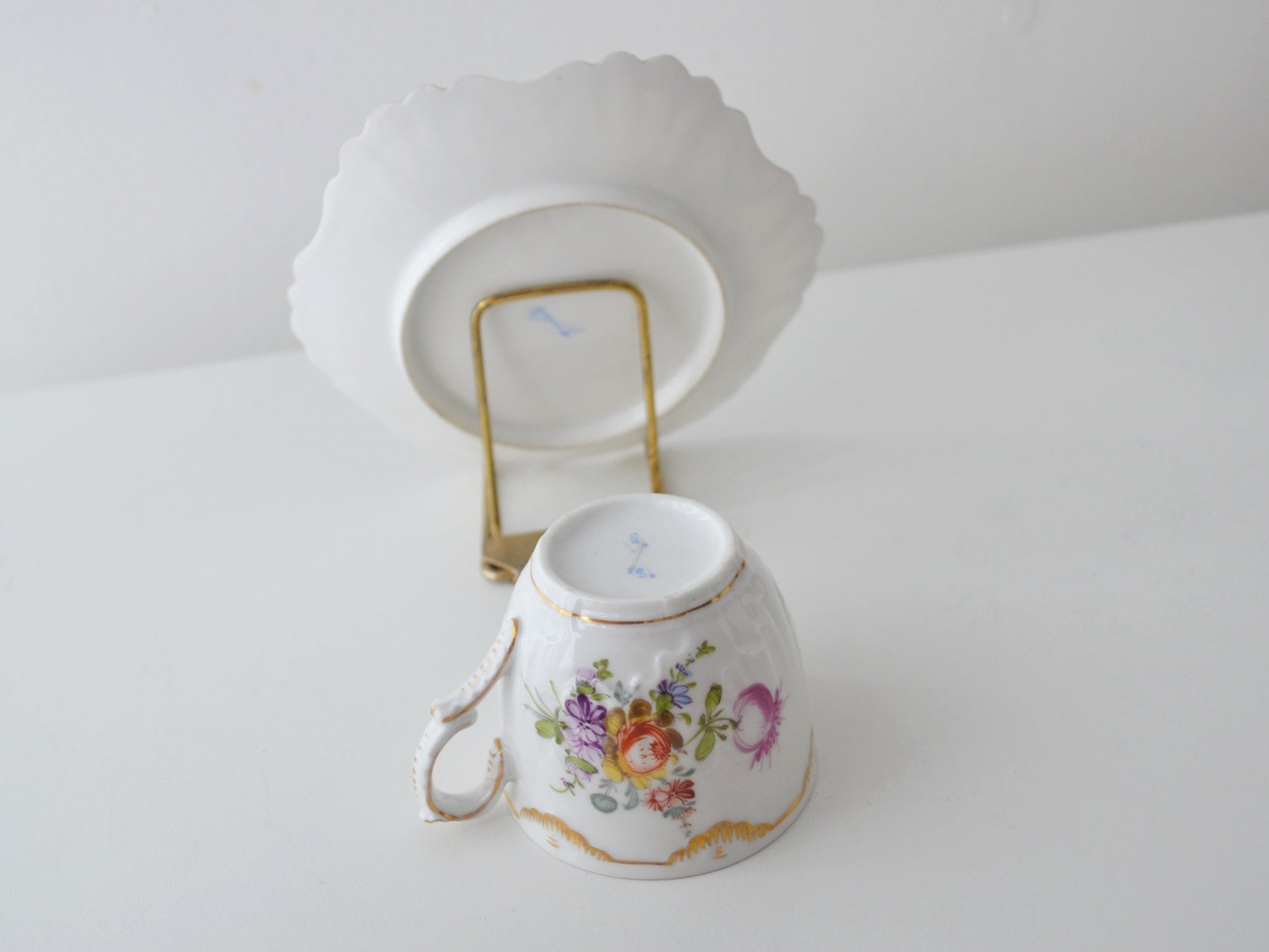 R. Grossbaum &amp; Söhne Dresden maker's mark, porcelain base, registered 1892 deleted 1914