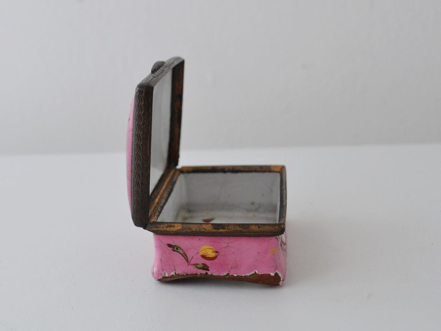 Georgian Enamel Snuff Box — Hand-Painted Roses, England 1770s