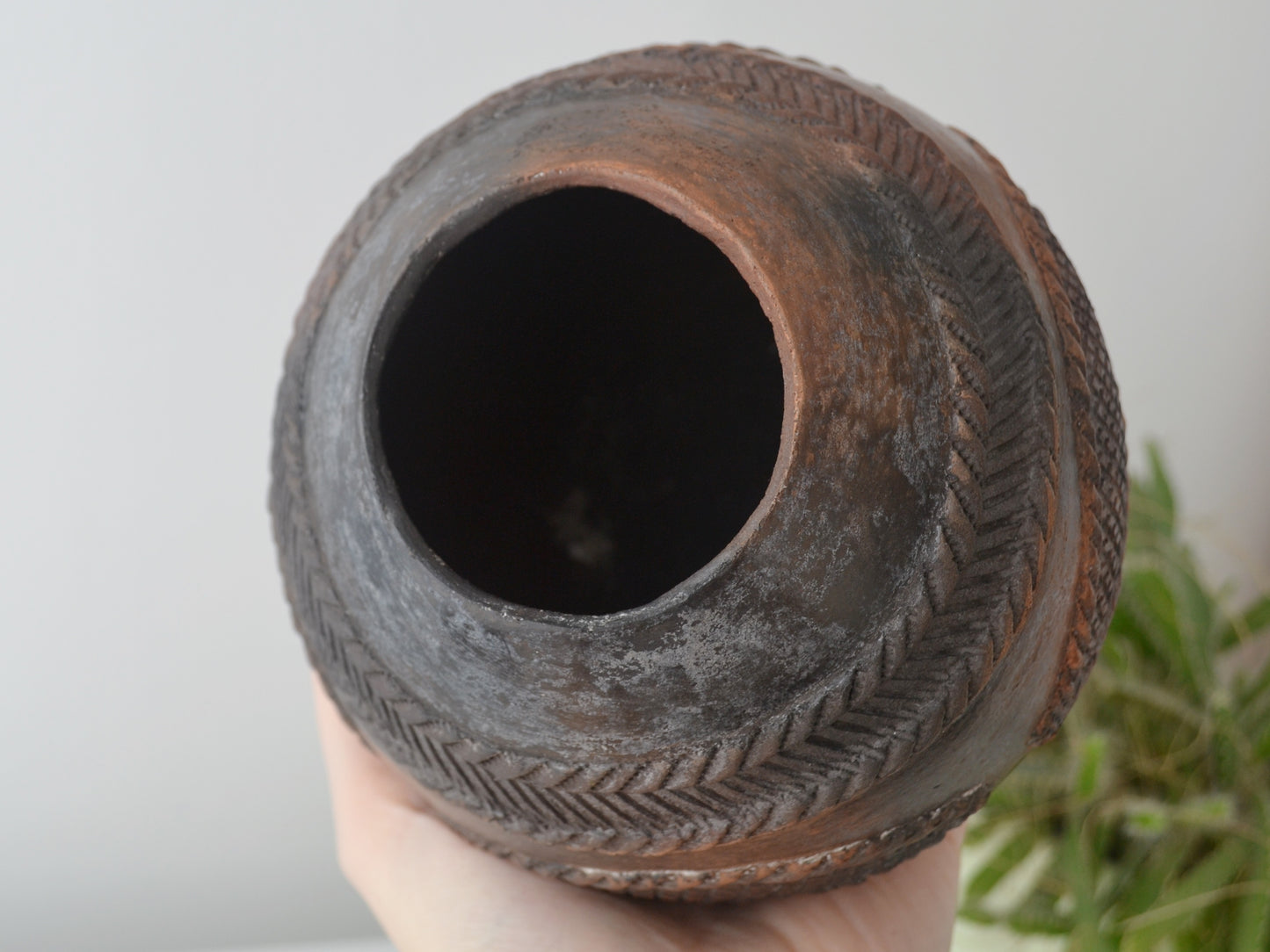 Zulu Ukhamba Vessel — Hand-Coiled & Incised, Signed Mfeka, South Africa