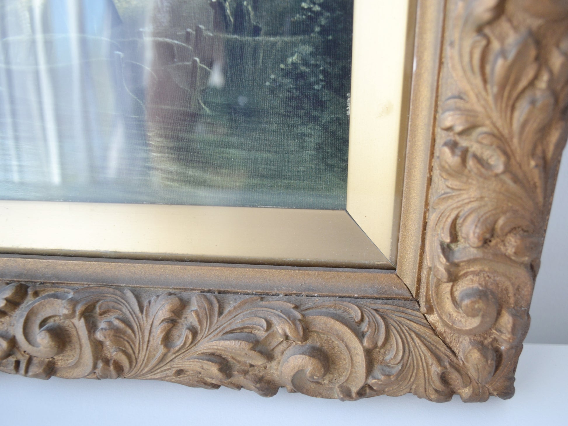  Acanthus scroll relief detail, Victorian composition resin box frame, circa 1900–10.
